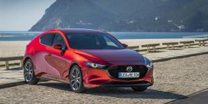 Новая Mazda3 получит в России два бензиновых мотора