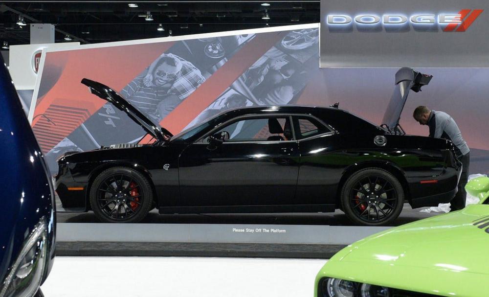 На аукцион попал Dodge Challenger с человеком в багажнике