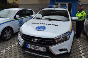Lada Vesta SW Cross в ливрее муниципальной полиции