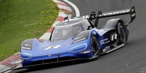 Volkswagen ID. R стал быстрейшим электрокаром Нюрбургринга