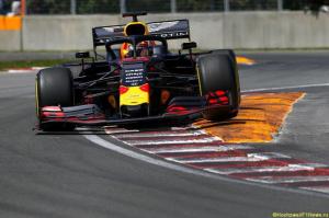 Хорнер: Мы скопировали стратегию Ferrari и Mercedes