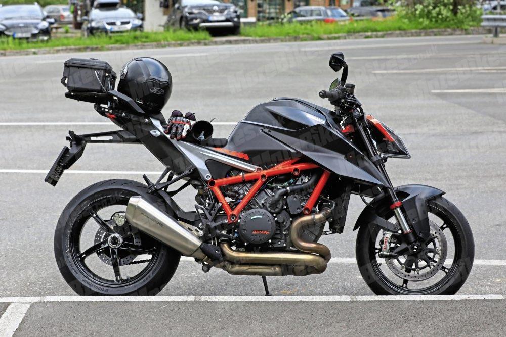 Шпионские фото KTM 1290 Super Duke R