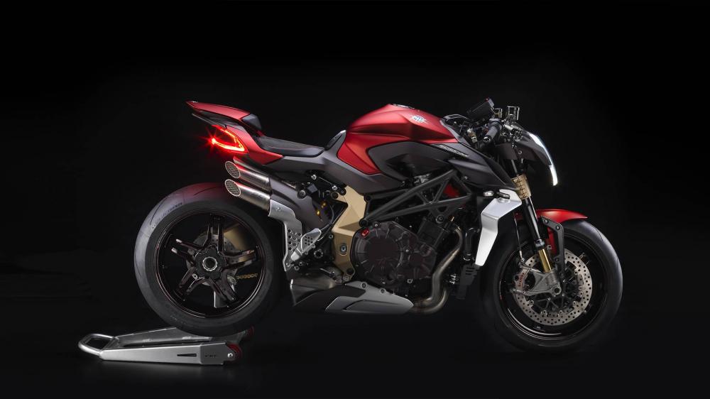 MV Agusta Brutale 1000 Serie Oro оценили в 42 990 евро