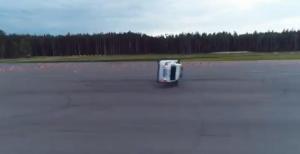 Видео: Lada Vesta ВАИ перевернулась во время «полицейского разворота»