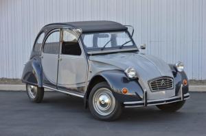 Citroen не станет возрождать легендарный 2CV