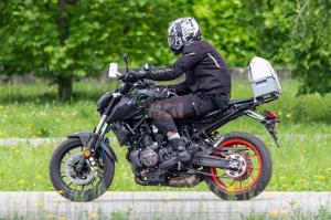 Шпионские фото обновленного Yamaha MT-07