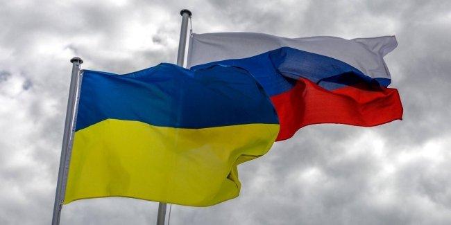 Кабмин полностью закрыл импорт автомобилей с России