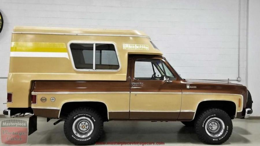 На продажу выставлен винтажный кемпер на базе Chevrolet Blazer