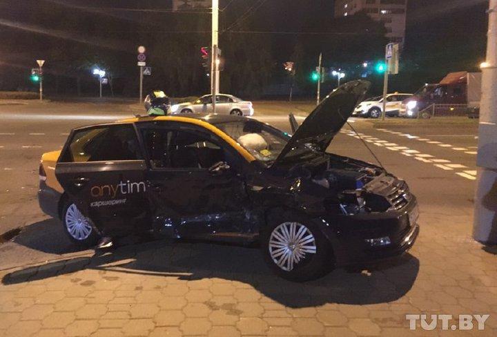 В Минске произошло ДТП с каршеринговым автомобилем