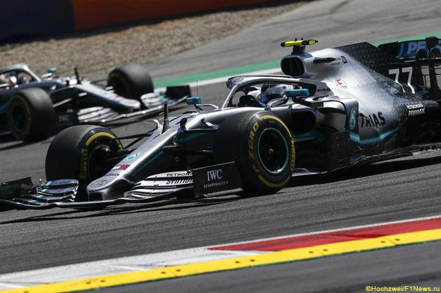 Mercedes помешали проблемы с охлаждением машины