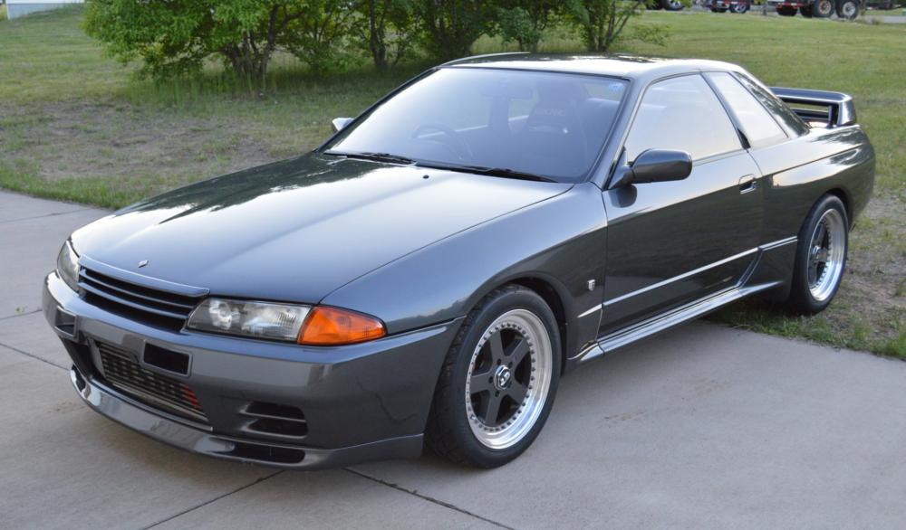 На аукцион выставили один из 500 дорожных Skyline GT-R Nismo R32