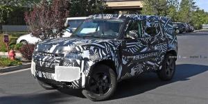 Новый Land Rover Defender получит восьмиместную версию