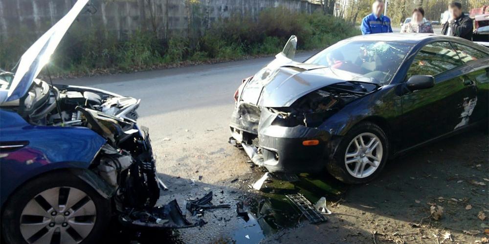 Треть всех аварий в России пришлась на лобовые столкновения