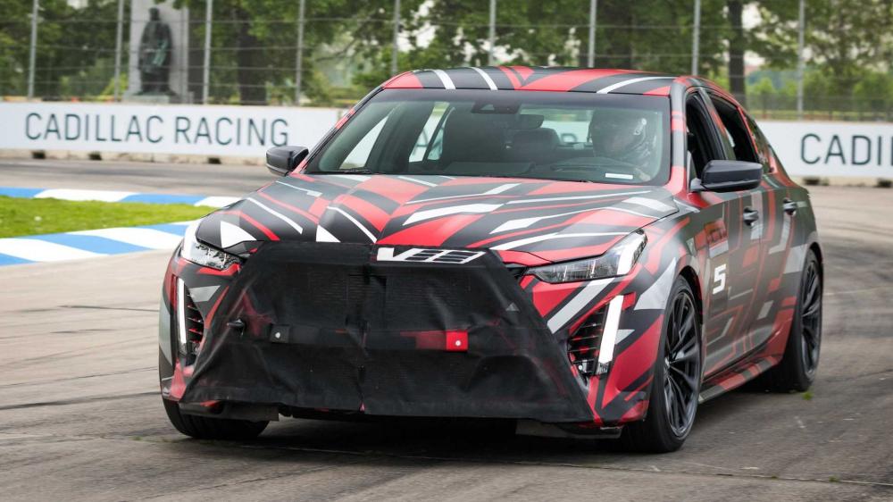 На спортивных Cadillac сохранят механическую коробку