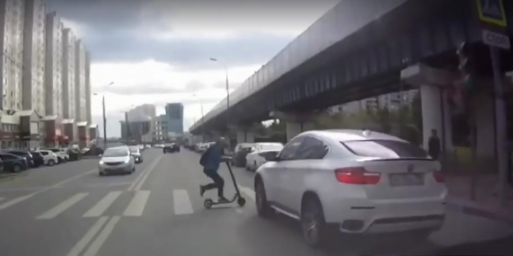 В Москве отказались возбудить уголовное дело о ДТП с самокатом на зебре