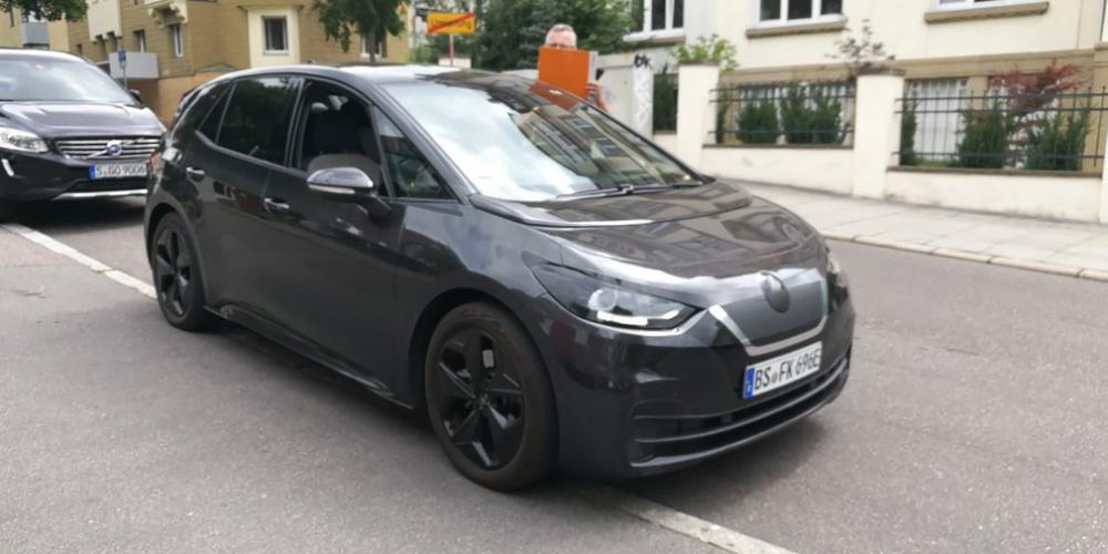 Новый электрокар Volkswagen впервые сфотографировали без камуфляжа