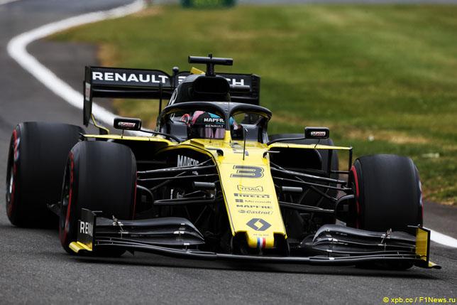 В Renault рассчитывают двумя машинами заработать очки