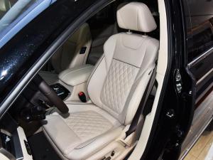 HongQi HS7