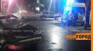 Медработники пострадали в ДТП со скорой в Уральске