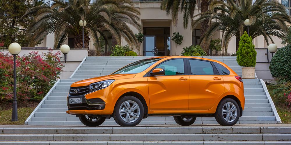 Продажи Lada XRay выросли впервые за четыре месяца