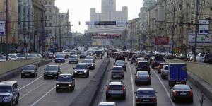 Москвичей попросили на неделю отказаться от поездок на автомобилях