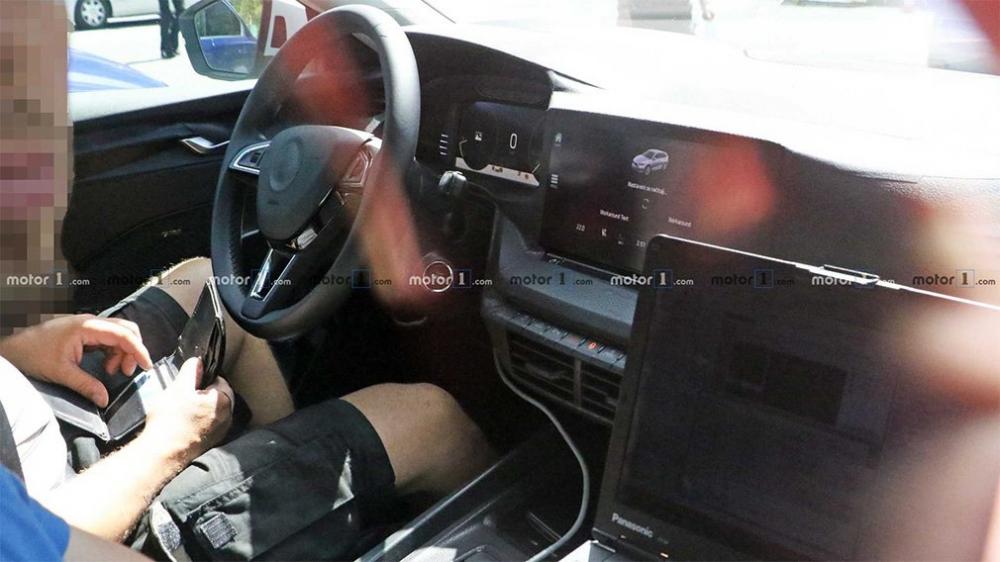 Опубликованы первые фотографии салона новой Skoda Octavia
