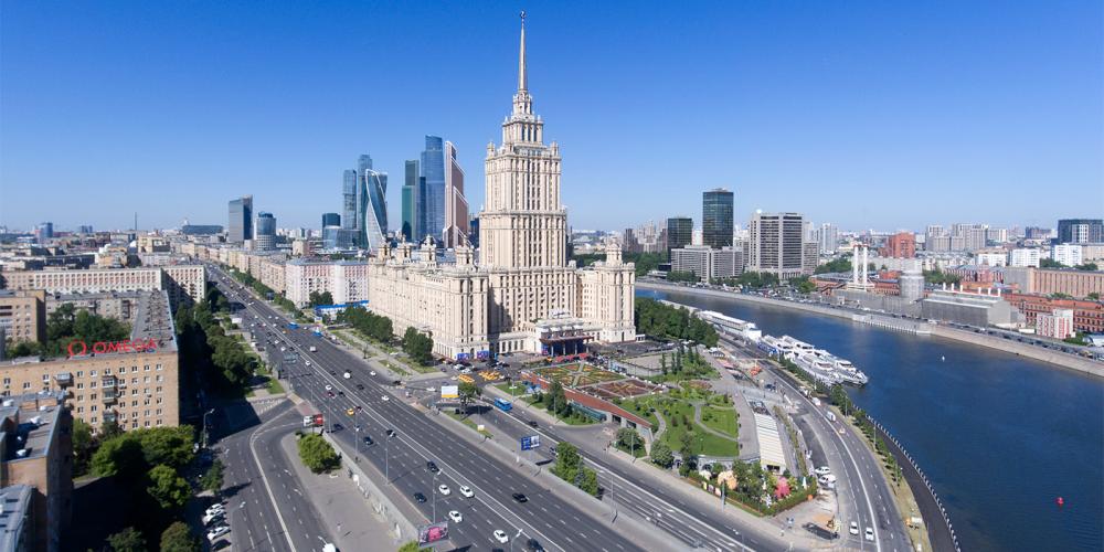 Власти разошлись во мнении об установке барьеров на Кутузовском проспекте