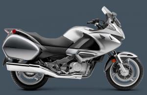 Нужно ли Honda возрождать Deauville?!