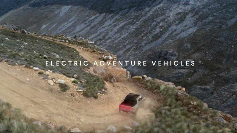 Rivian R1T будет поворачиваться, как танк и вращаться на месте