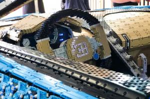Bugatti Chiron из Lego в Парке Горького в Москве