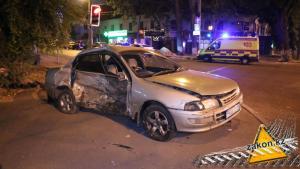 Toyota снесла светофор в ночном ДТП в Алматы