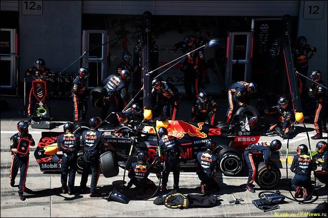 DHL Fastest Pit Stop Award: Механики Red Bull быстрее всех