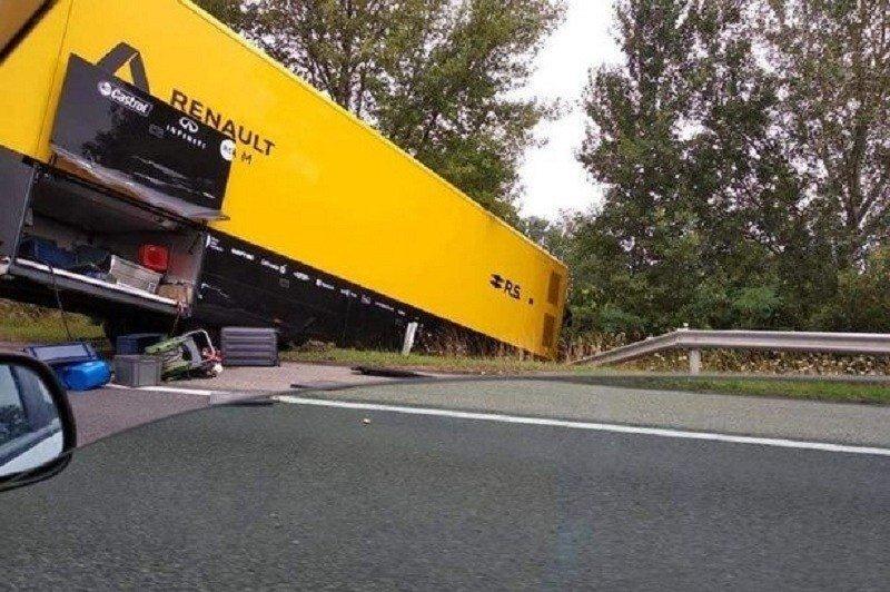 Грузовик Renault F1 попал в ДТП