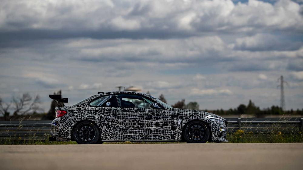 Тизер BMW M2 Competition