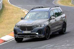 Alpina вывела на тесты 600-сильную BMW X7