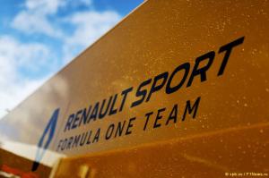 Дорожная авария не повлияла на подготовку Renault