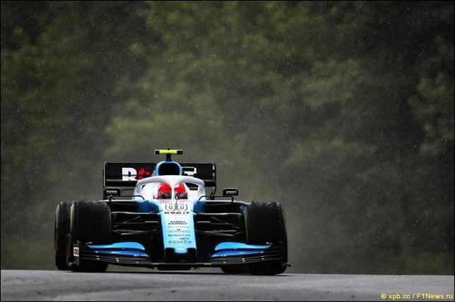На влажной трассе в Williams уступили не так много