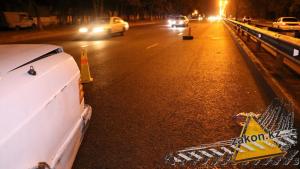 Mercedes врезался в ассенизаторскую машину в Алматы