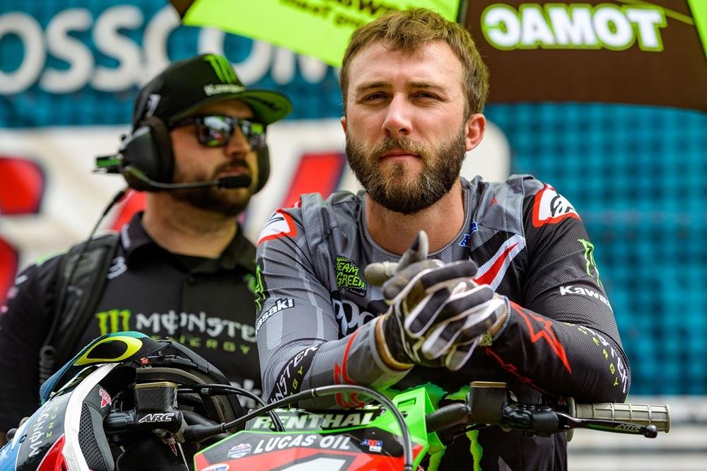 Команда Monster Energy Kawasaki 2020: Элай Томак и Адам Синсиаруло