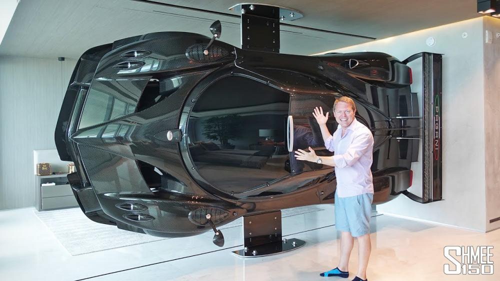 Посмотрите, как Pagani Zonda R вписали в интерьер гостиной!