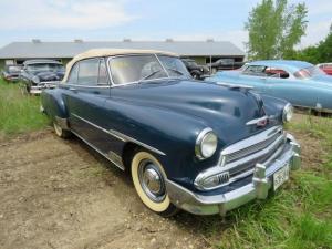 Американский фермер собрал коллекцию из 250 раритетных автомобилей