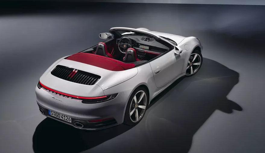 Porsche назвала количество возможных цветов салона 911