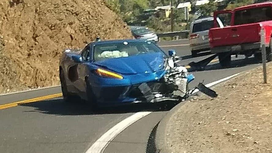 Первый Chevrolet Corvette нового поколения разбили в ДТП
