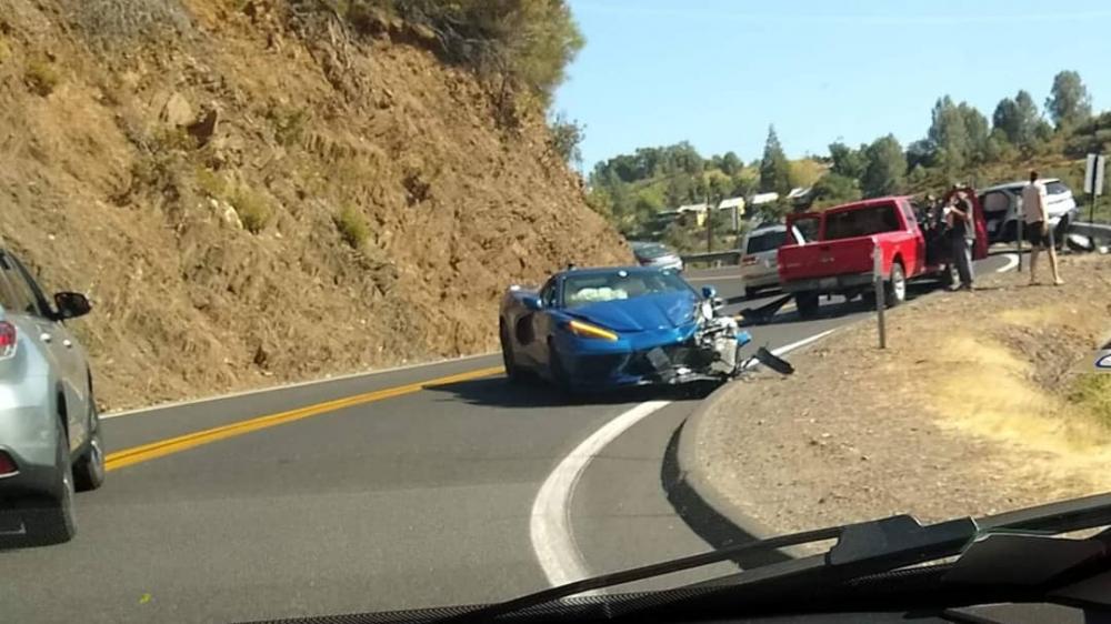 Первый Chevrolet Corvette нового поколения разбили в ДТП