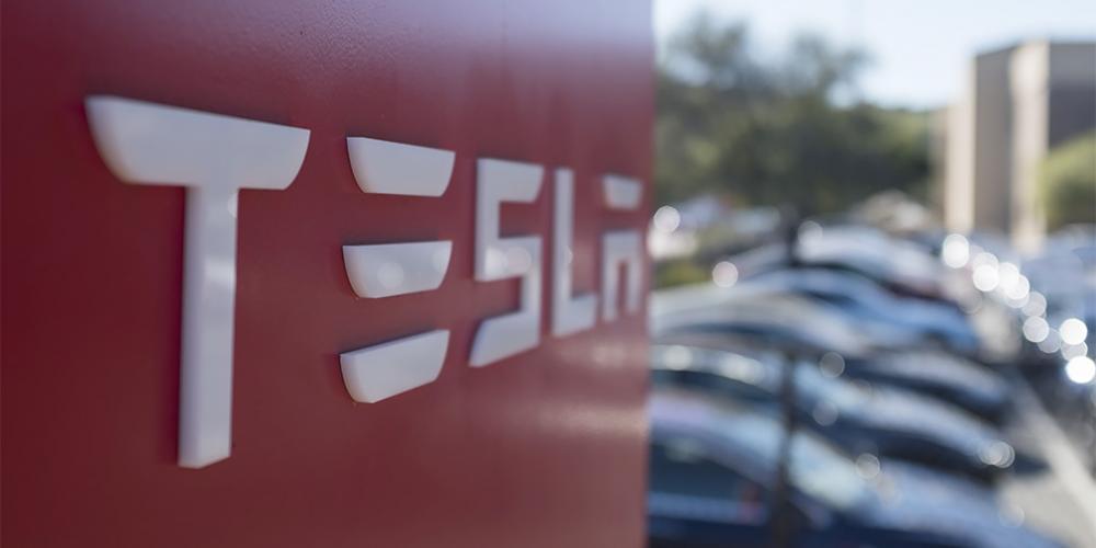 Tesla начнет собственное расследование ДТП на МКАД