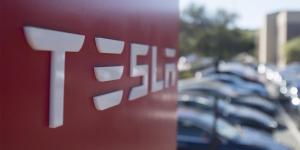 Tesla начнет собственное расследование ДТП на МКАД
