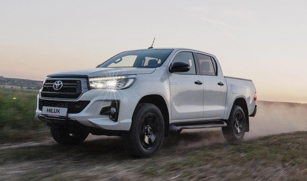 Японцы ставят на черный в Hilux Exclusive Black
