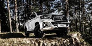 Toyota Hilux Double Cab Exclusive Black 2019 года