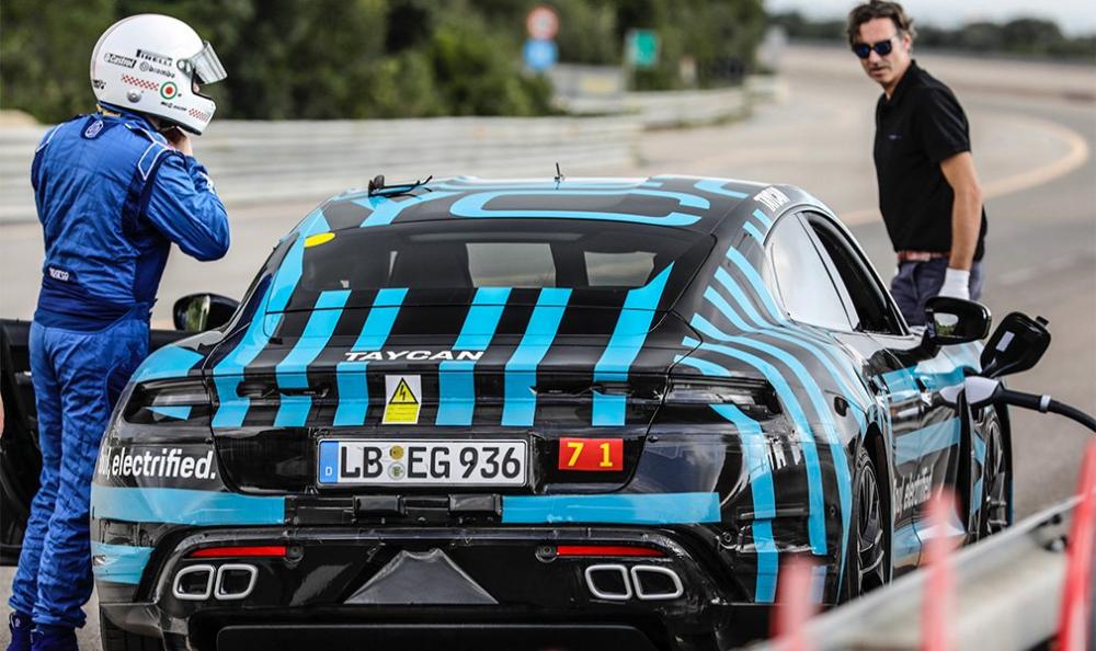 Первый электрокар Porsche совершил 24-часовой заезд на выносливость