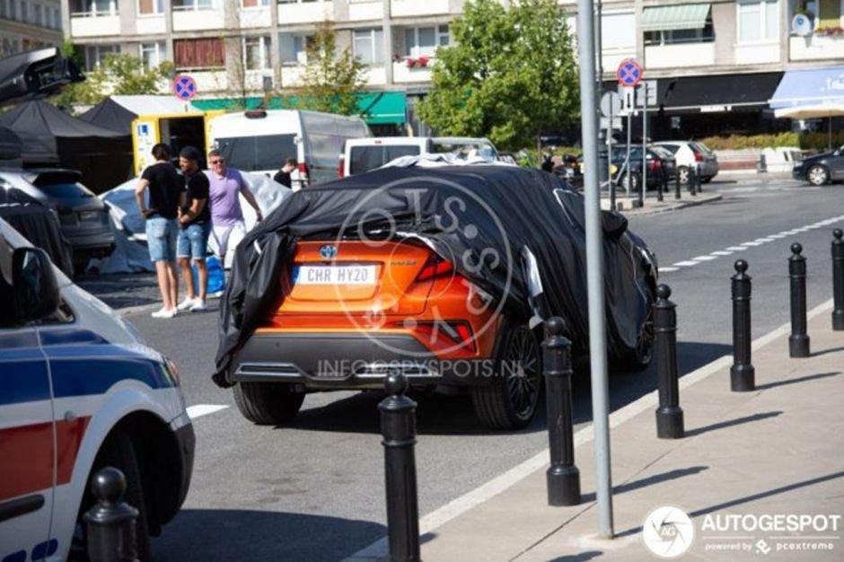 Прототип рестайлинговой версии Toyota C-HR